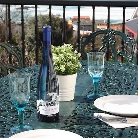 Siete Playas Surf House * Valdoviño