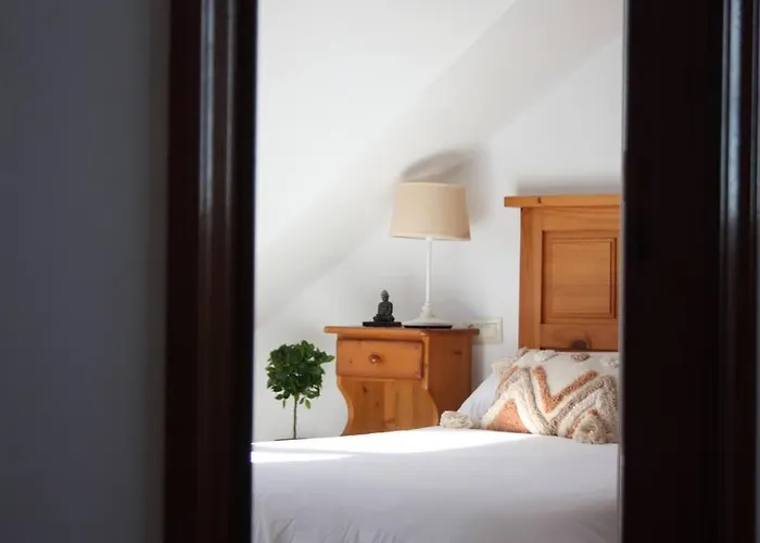 Siete Playas Surf House *