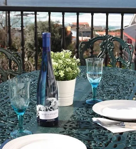 Siete Playas Surf House * Valdoviño